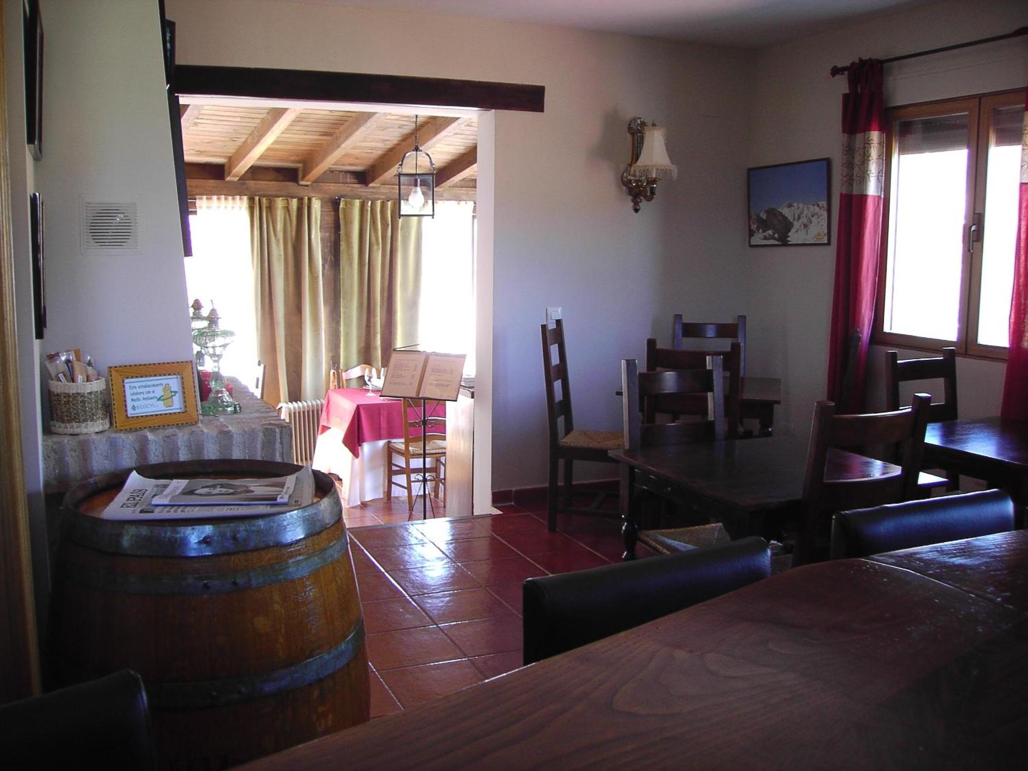 Hotel Rural El Yantar De Gredos San Martin del Pimpollar Bagian luar foto