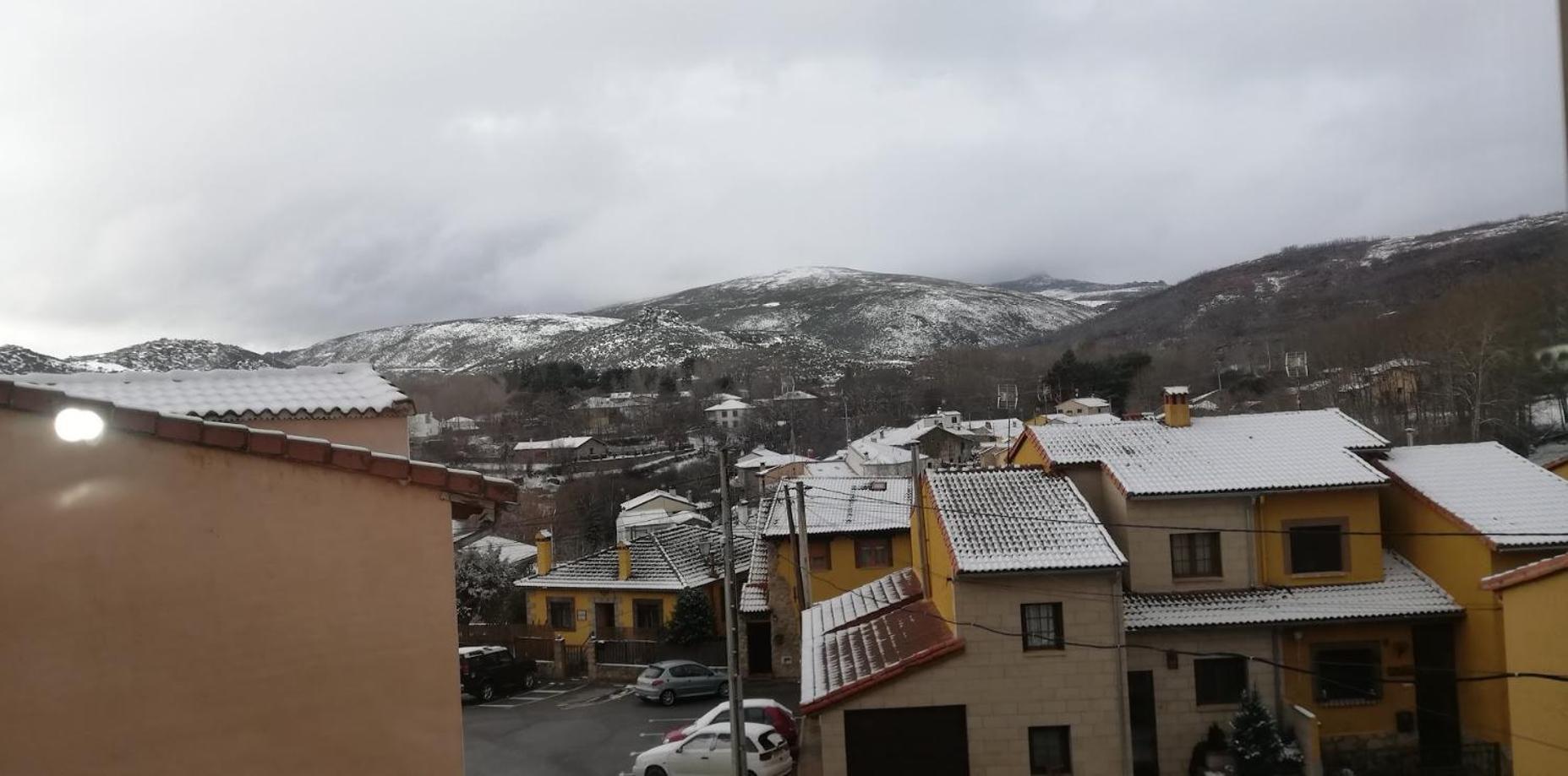 Hotel Rural El Yantar De Gredos San Martin del Pimpollar Bagian luar foto