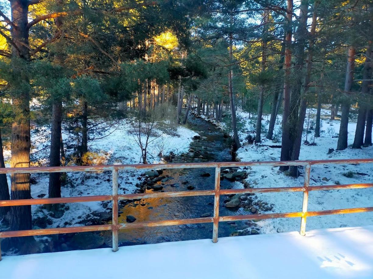 Hotel Rural El Yantar De Gredos San Martin del Pimpollar Bagian luar foto